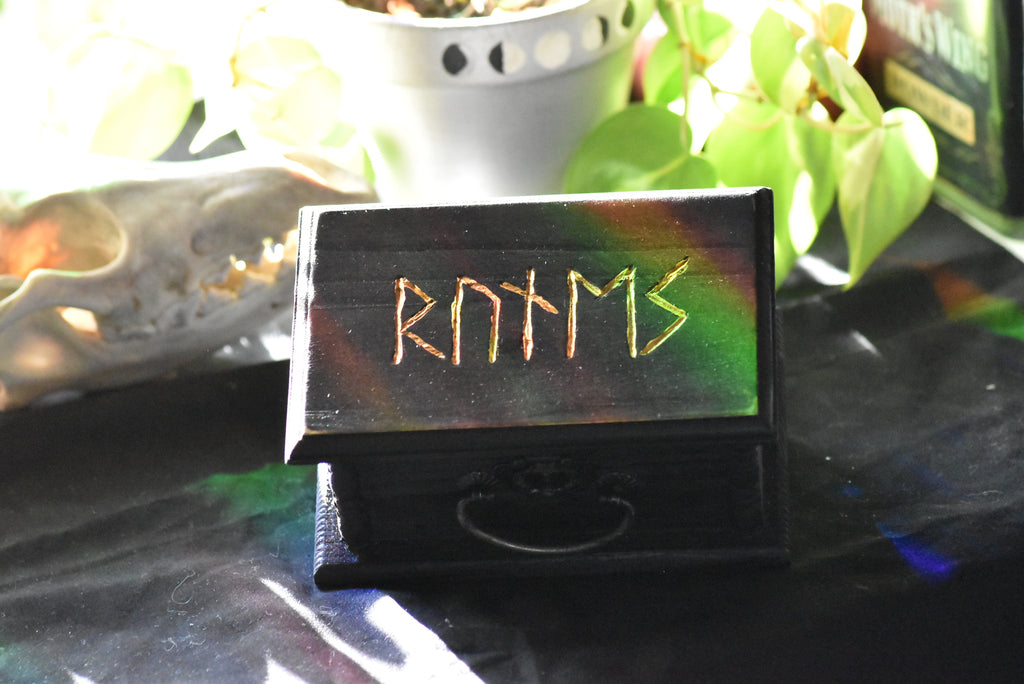 Handcrafted Wooden Rune Set + Box (Wine & Gold)